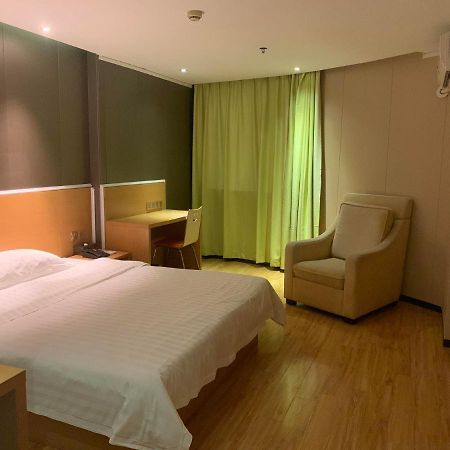 7Days Inn Yunfu Luoding Central Εξωτερικό φωτογραφία