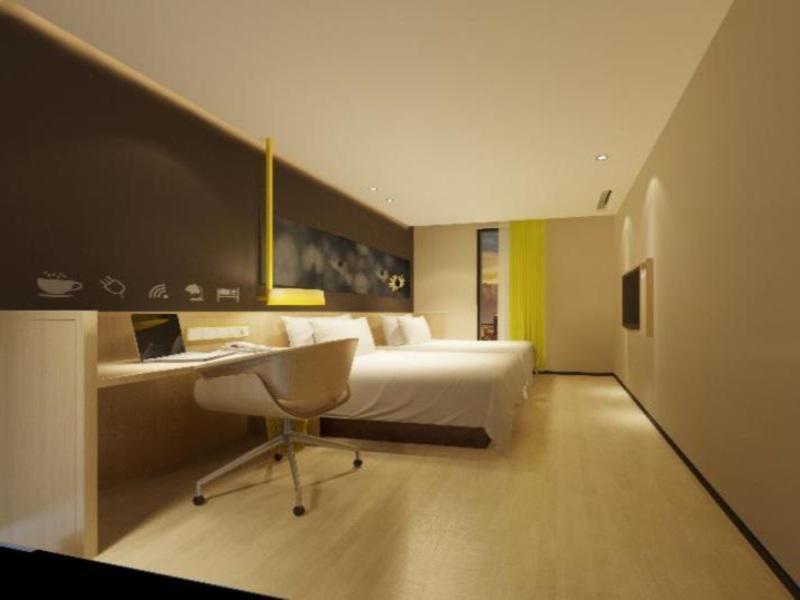 7Days Inn Yunfu Luoding Central Εξωτερικό φωτογραφία