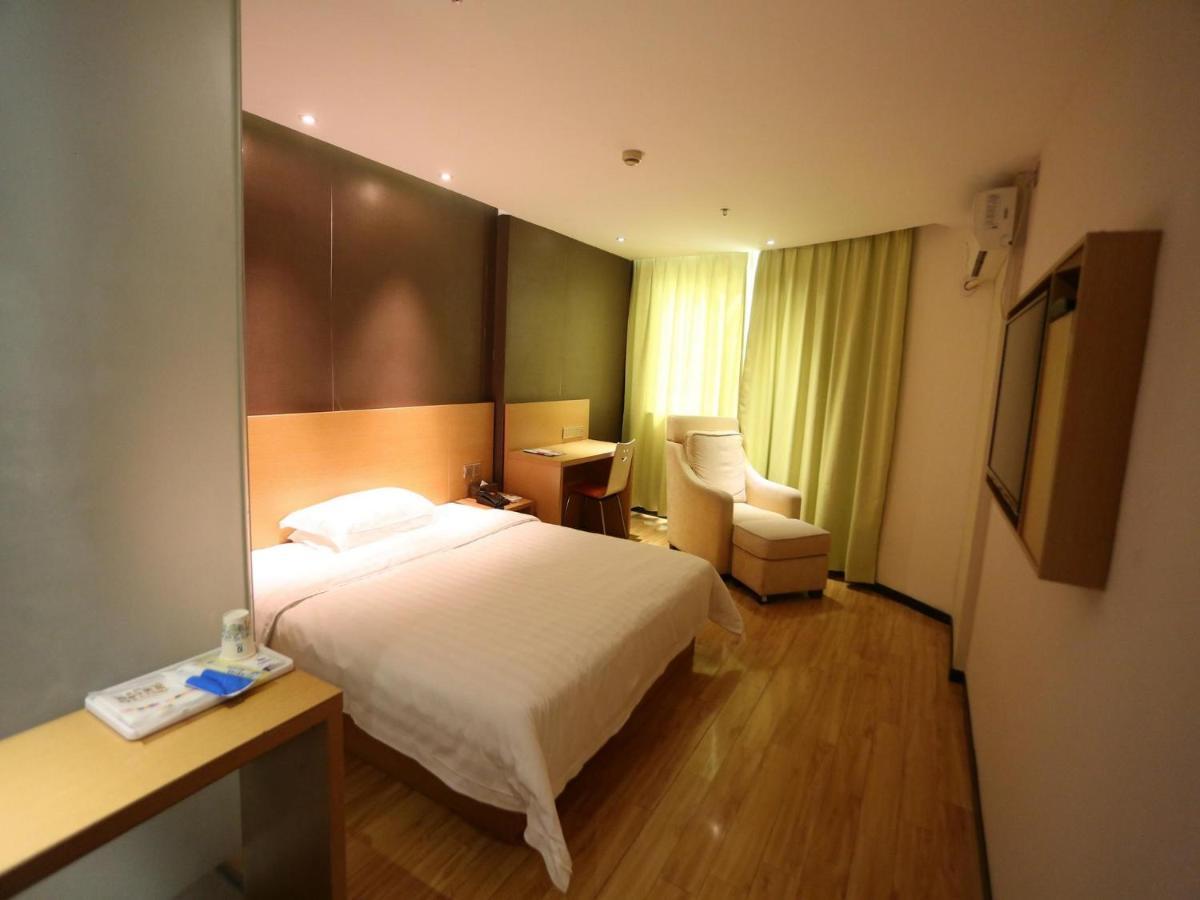 7Days Inn Yunfu Luoding Central Εξωτερικό φωτογραφία