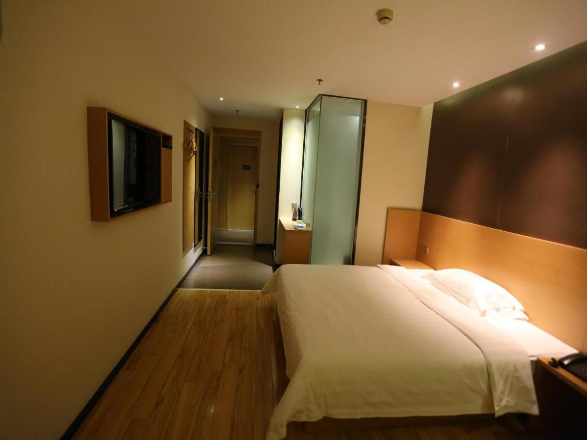7Days Inn Yunfu Luoding Central Εξωτερικό φωτογραφία